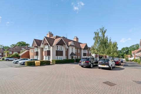 46 Poplar Road, Esher, KT10 0DD
