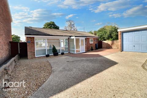 2 bedroom bungalow for sale, Helford Close, Bedford