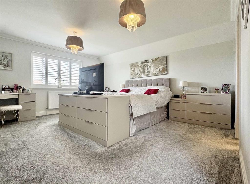 Master Bedroom.jpg