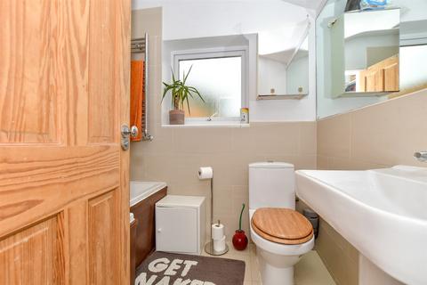 33 Ray Lodge Road, Woodford Green, IG8 7NX