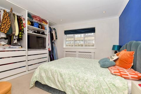 33 Ray Lodge Road, Woodford Green, IG8 7NX