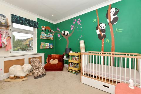 33 Ray Lodge Road, Woodford Green, IG8 7NX