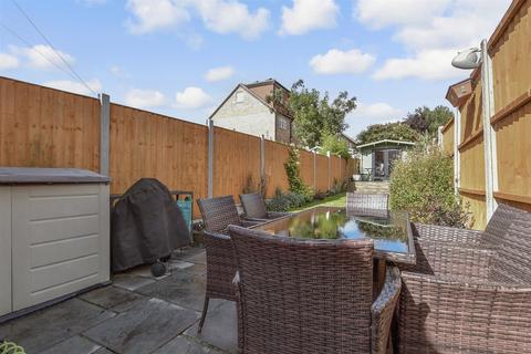 33 Ray Lodge Road, Woodford Green, IG8 7NX
