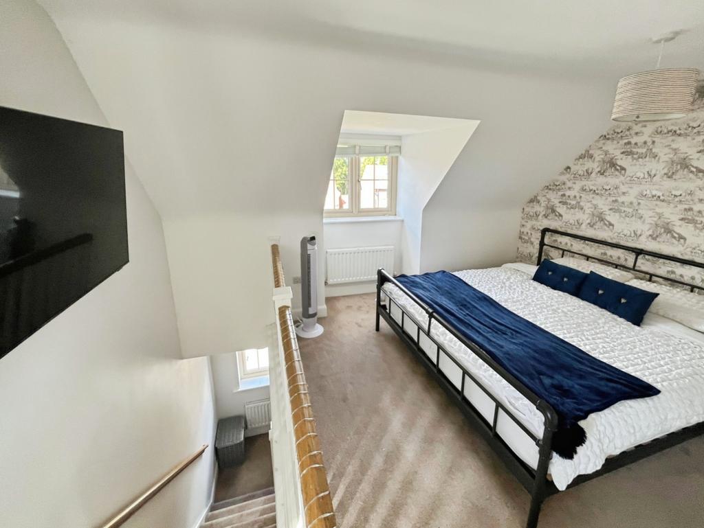 Pbox-bedroom-335893.jpg