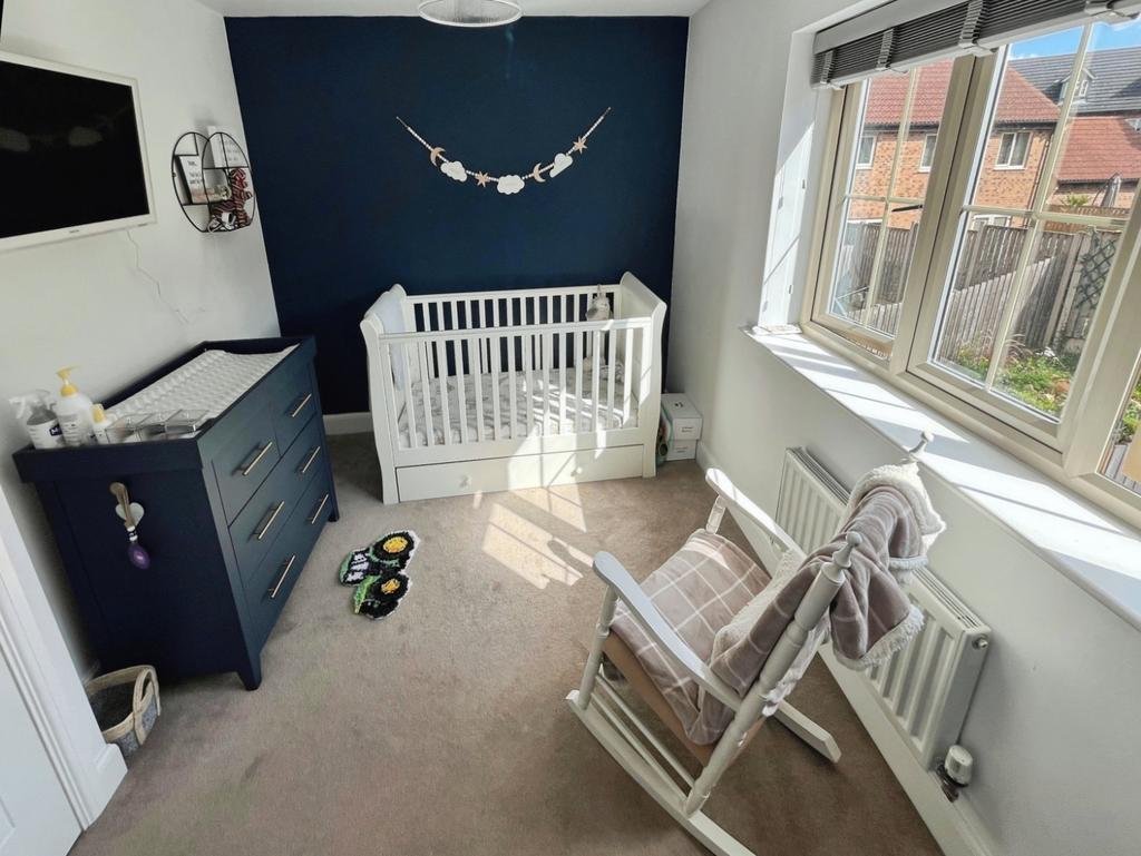 Pbox-bedroom-335893.jpg