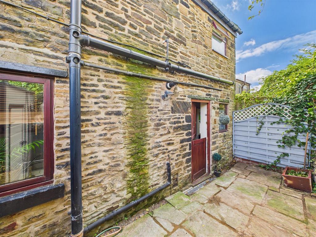 CAM05476 G0-PR0047-STILL033.jpg