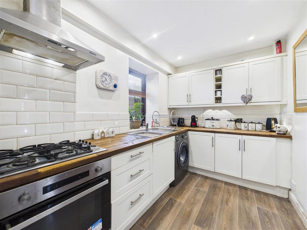 CAM05476 G0-PR0047-STILL006.jpg