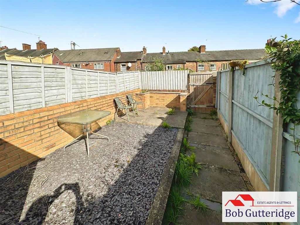 Enclosed rear yard