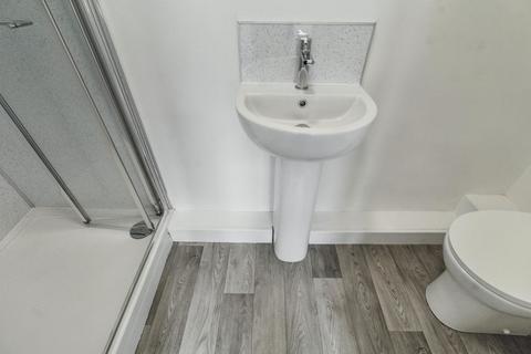 1 bedroom property to rent, City Road FF Front Bedroom, Beeston, NG9 2LQ