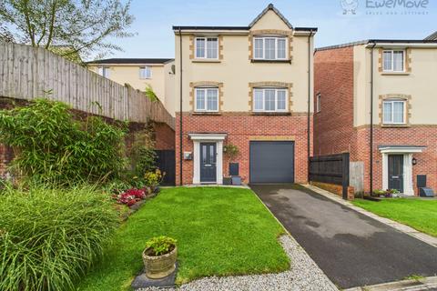 ASH DRIVE, SOUTH MOLTON EX36