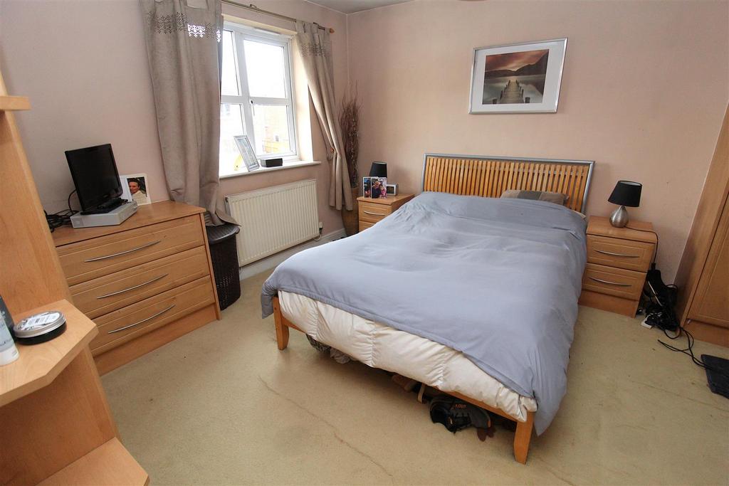 Bed1.JPG