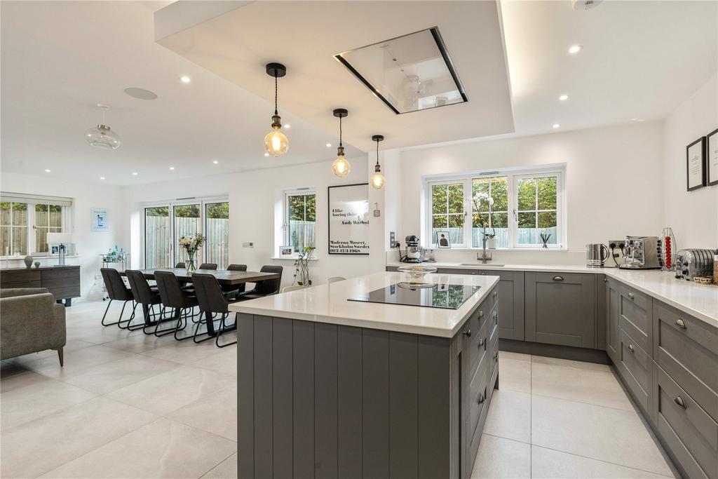 Kitchen/Reception