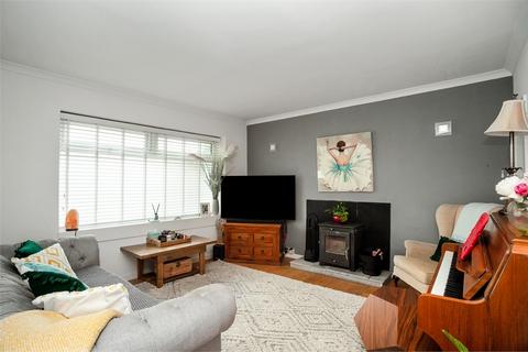 3 bedroom detached house for sale, Main Street, Grendon Underwood, Buckinghamshire.