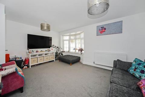 3 bedroom semi-detached house for sale, Leeches Way, Cheddington
