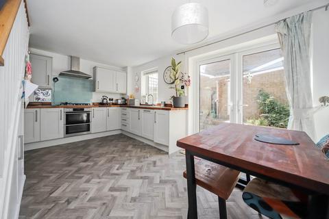 3 bedroom semi-detached house for sale, Leeches Way, Cheddington