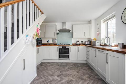 3 bedroom semi-detached house for sale, Leeches Way, Cheddington