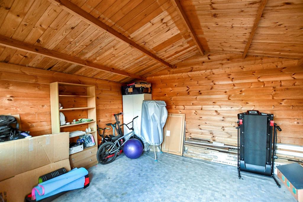 Workshop/Outbuildings