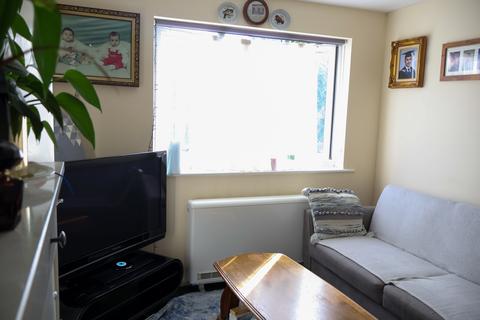 undefined, Linnet Close, London N9