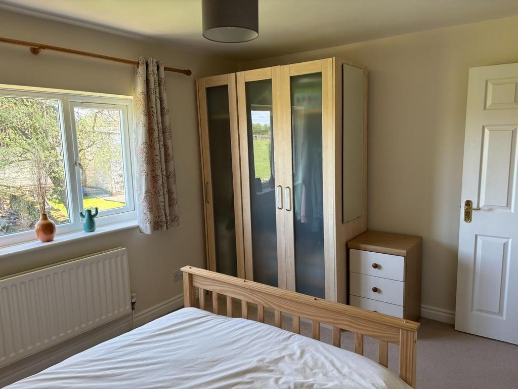 Bedroom 2 (2).JPEG