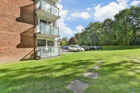 2 bedroom ground floor flat for sale, Toll Bar Court, Sutton SM2