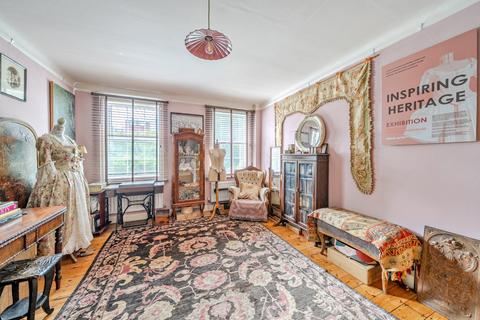 2 bedroom flat for sale, Aylmer Road, East Finchley, London, N2