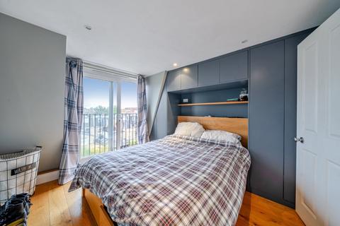 1 bedroom flat for sale, Lillie Road, London, SW6