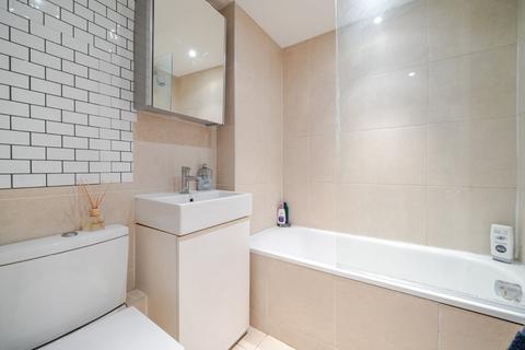1 bedroom flat for sale, Lillie Road, London, SW6
