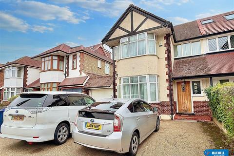 undefined, Broadfields Avenue, Edgware