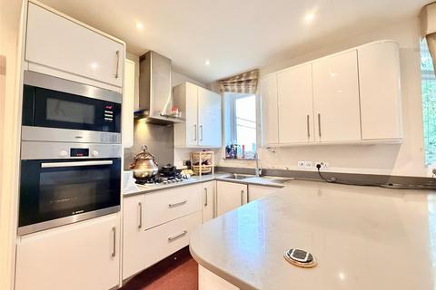undefined, Broadfields Avenue, Edgware