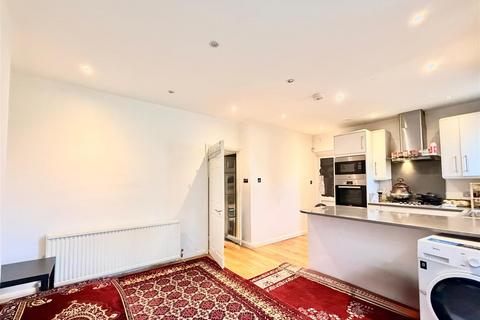 undefined, Broadfields Avenue, Edgware