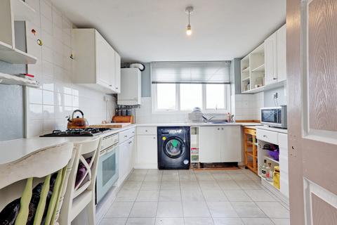 2 bedroom maisonette for sale, Pevensey Close, Basildon, SS13