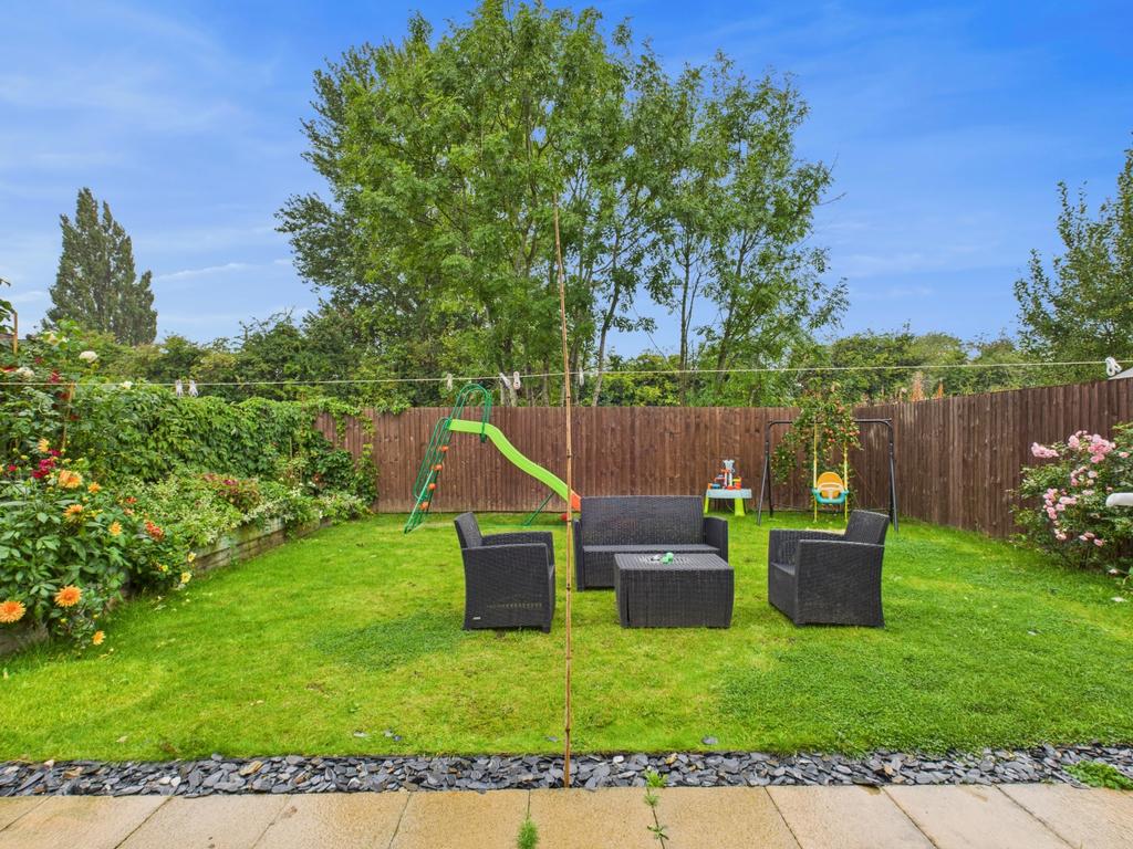 Cam03729 g0 pr0132 still021