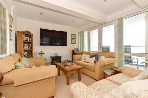 3 bedroom apartment for sale, Esplanade, Sandown, Isle of Wight