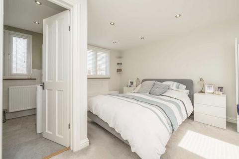 undefined, Drayton Avenue, London W13