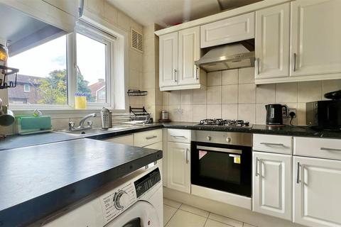 undefined, Windsor Park Road, Harlington UB3
