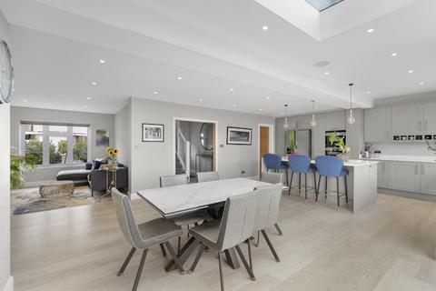 7 Great Lawn, Ongar, CM5 0AA