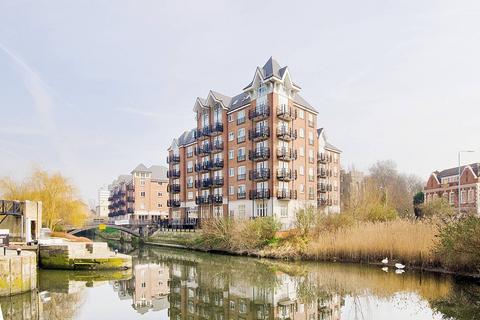 Oakbark House, Brentford, TW8