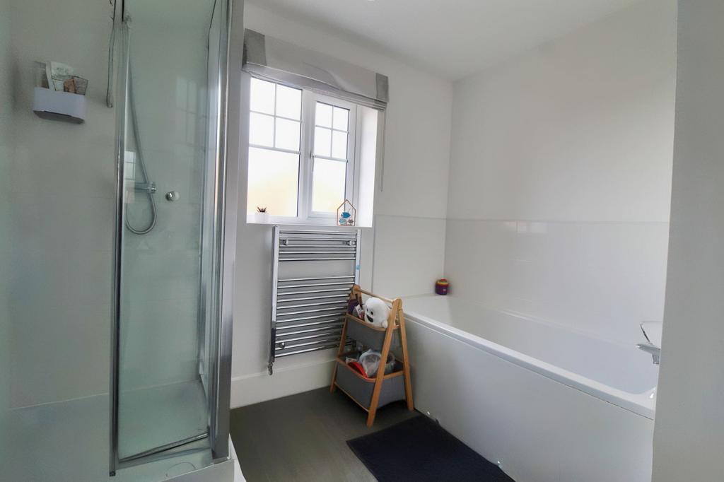 Family Bathroom/WC