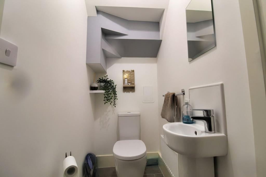 Cloakroom/WC