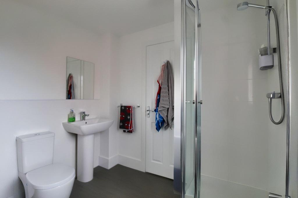 Family Bathroom/WC