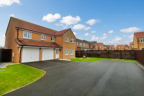 5 bedroom detached house for sale, Waterville Grove, Ashington, NE63