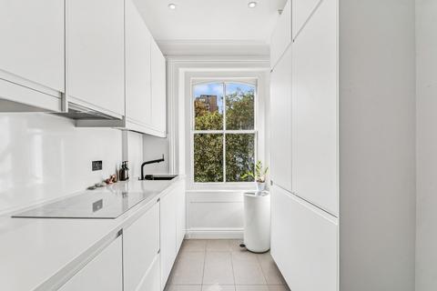 2 bedroom flat for sale, Cornwall Gardens, London