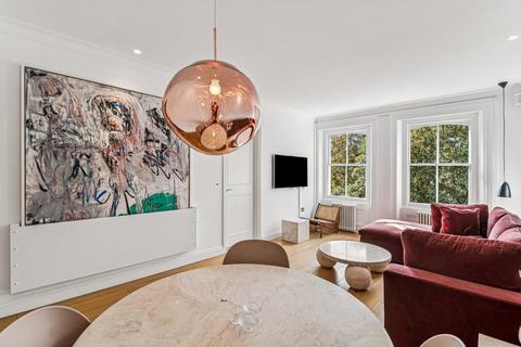 2 bedroom flat for sale, Cornwall Gardens, London