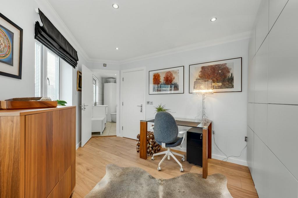 Bedroom 4/Office