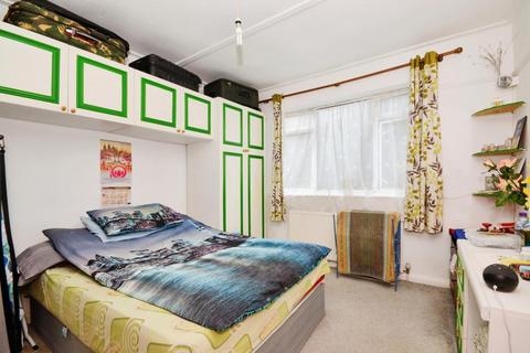 undefined, Lawrie Court, Harrow, Middlesex, HA3 6AP