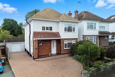 3 bedroom detached house for sale, Surman Crescent, Hutton, Brentwood