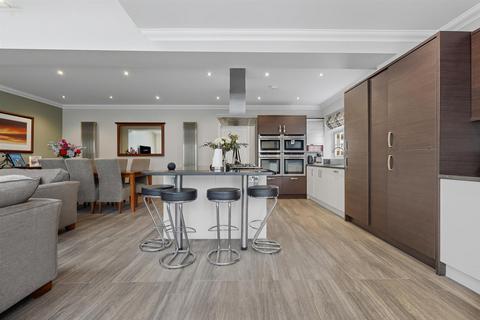 3 bedroom detached house for sale, Surman Crescent, Hutton, Brentwood