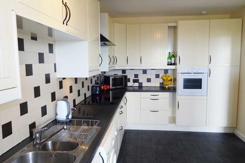 2 bedroom apartment for sale, Addington Court, Maderia Road