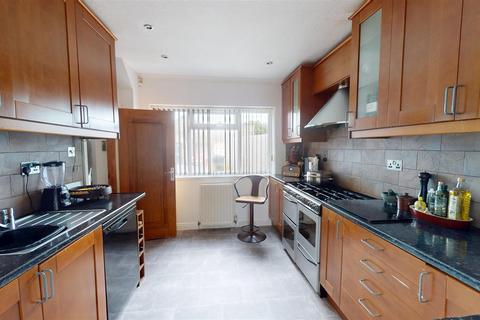 4 bedroom detached house for sale, Cooper Lane, Shelf, Halifax