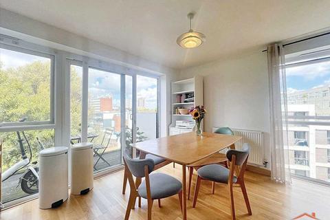 2 bedroom apartment for sale, Zodiac Close,, Edgware